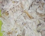 Foto langkah ke 1 dari resep Ayam suwir bumbu masak habang.