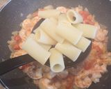 Une image de l'étape 5 de Pasta Scampis et Pesto de Pistaches.