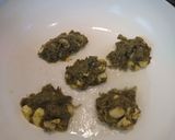 Foto del paso 7 de la receta: Buñuelos de espinaca y queso sin tacc
