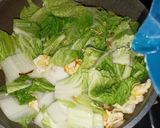 Foto langkah ke 3 dari resep Tumis Sawi Putih ala Chinese Resto.