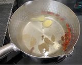 A picture of step 2 of Glutinous rice balls in ginger syrup.