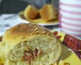 Foto do passo 7 de Pãozinho fácil recheado de calabresa e queijo