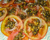 Foto del paso 4 de la receta: Ensalada de tomate y aliño crujiente