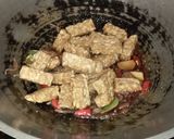 Foto langkah ke 4 dari resep Tumis Tempe Bunga Kucai.