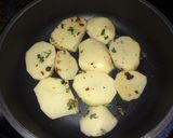 Foto del paso 3 de la receta: Cocina para principiantes: salchichas con papas picantonas, grilladas