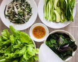 Hình bước làm 9 của món Gỏi cá trích cuốn bánh tráng