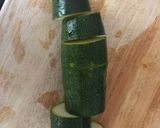 A picture of step 1 of Stuffed zucchini Turkish style.
