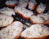 A picture of step 6 of Cheese Garlic Bread.