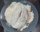 Foto del paso 2 de la receta Pechugas empanadas 🍗 al horno rellenas de queso🧀 y cebolla🍴