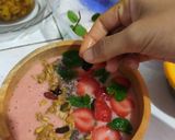 Foto langkah ke 4 dari resep Smoothie Bowl (Banana Strawberry🍓🍌).