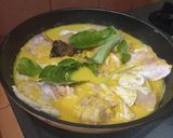 Foto langkah ke 5 dari resep Ayam Goreng Serundeng Lengkuas (Bumbu Ungkep).