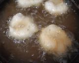 A picture of step 3 of Medu Vada sambar.