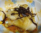 Hình bước làm 2 của món Đùi gà hấp ngũ sắc