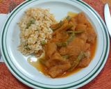 Foto del paso 4 de la receta: Chicharrón con nopalitos en salsa roja