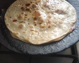 A picture of step 7 of Aloo paratha.