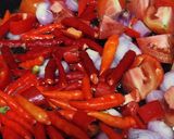 Foto langkah ke 4 dari resep Ayam Kampung Goreng Tapioka Sambal Tomat.