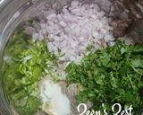 A picture of step 3 of Cowpeas/Lobia Medu Vadai.