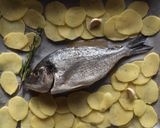 A picture of step 3 of Orata al forno.