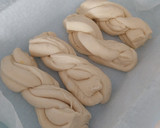 Foto del paso 11 de la receta: Coca trenza de yogurt con crema de limón y almendras