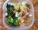 Foto del paso 3 de la receta: Pollo, papa y vegetales para almuerzo de bebé o adulto muy sano