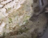 A picture of step 1 of Vegetable and noodles momos.