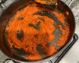 Foto del paso 2 de la receta: Chilaquiles rojos con huevo estrellado