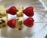 A picture of step 2 of Strawberry kebabs.