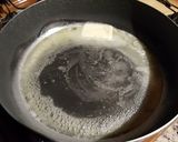 Foto del passaggio 1 della ricetta Scaloppine al vino bianco e salvia