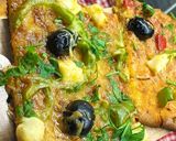 صورة لخطوة 4 من وصفة بيتزا كاري🍕بالسميد روعة روعة