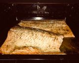 Foto del paso 7 de la receta: Salmón con aderezo de panceta y finas hierbas