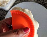 A picture of step 5 of Mawa gujiya.