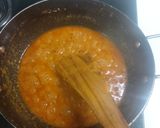 A picture of step 1 of Paneer capsicum masala.