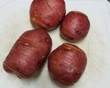 A picture of step 1 of Pizza Hasselbeck potatoes.