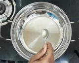 A picture of step 1 of Makhana rice kheer.