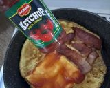 Foto langkah ke 5 dari resep Bacon Egg Cheese Sandwich.