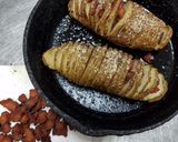 A picture of step 4 of Jalapeno popper Hasselbeck potatoes.