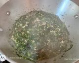 A picture of step 4 of Saag with egg fry.