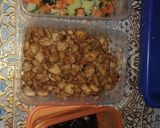 Foto langkah ke 4 dari resep Nasi Ayam Bakmoy.