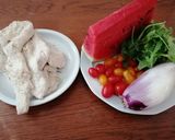 Foto del passaggio 1 della ricetta Insalata di pollo e cocomero