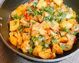 गोभी आलू की सूखी सब्जी (Gobi aloo ki sukhi sabzi recipe in Hindi) रेसिपी चरण 5 फोटो