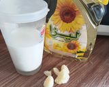 صورة لخطوة 1 من وصفة مثومه بالزيت والحليب