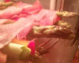 Foto del paso 6 de la receta: Atados de pimentón y espárragos en tiras de tocineta