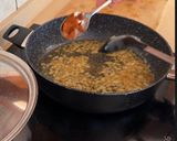 Foto del paso 3 de la receta: Albóndigas de pollo con curry rojo