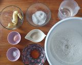 Foto langkah ke 1 dari resep Donat Empuk Enaak #321.