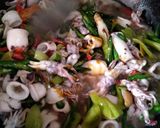Foto langkah ke 5 dari resep Cumi cabai hijau.