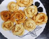 A picture of step 8 of Diwali Namkeen.