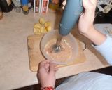Foto del passaggio 9 della ricetta La meravigliosamente soffice insalata di uova di pesce bianco (taramosalata greca)