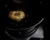 A picture of step 9 of Medhu vadai / Urad Vadai.