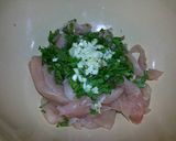 Foto del paso 3 de la receta Tiras de muslos de pollo, con patatas fritas y huevos