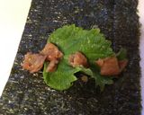 A picture of step 5 of Spring rolls (shiso + umeboshi + sea weed).